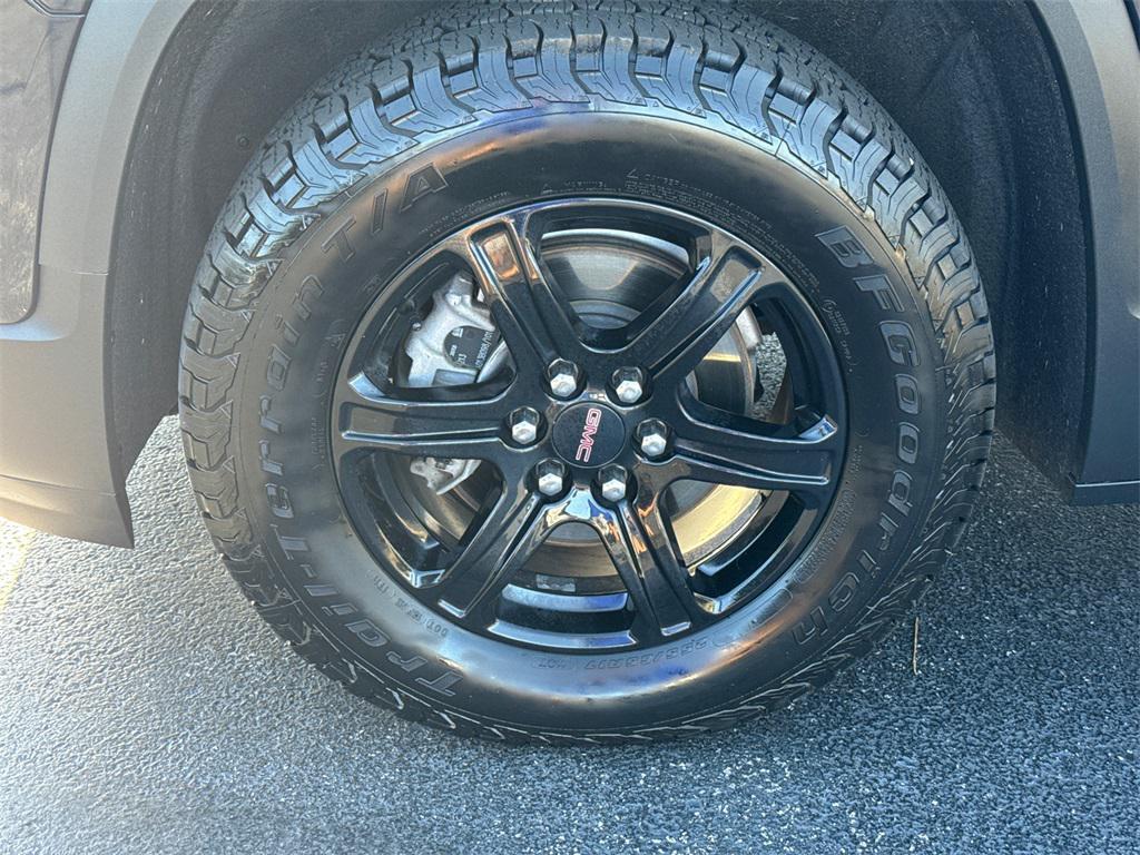 used 2021 GMC Acadia car, priced at $25,000