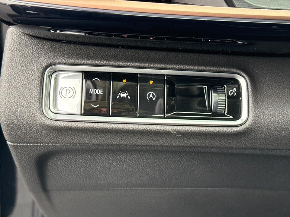 new 2025 Buick Envision car, priced at $37,500