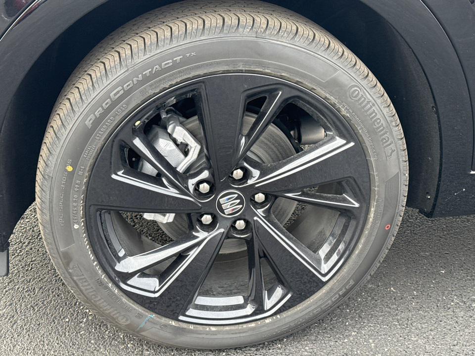 new 2025 Buick Envision car, priced at $37,500
