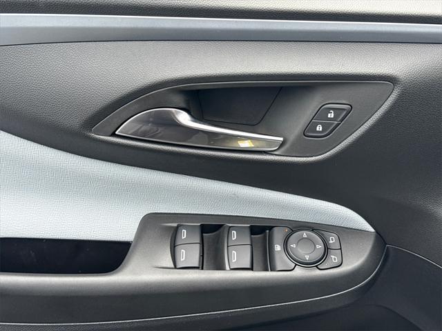new 2025 Buick Envista car, priced at $24,708