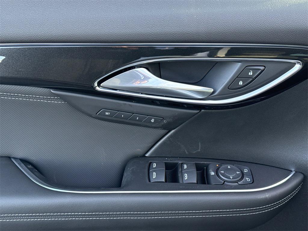 new 2025 Buick Envision car, priced at $33,000