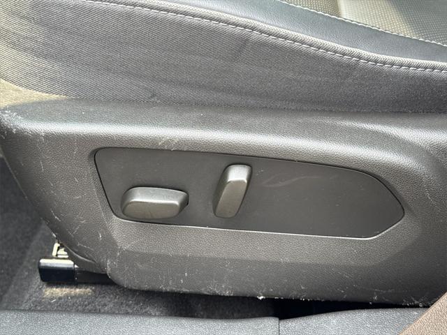 used 2022 Buick Envision car, priced at $28,000