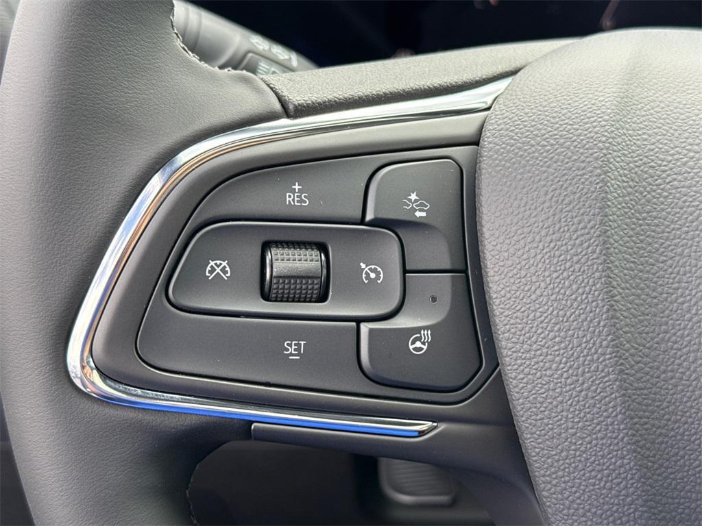 new 2025 Buick Envista car, priced at $28,000