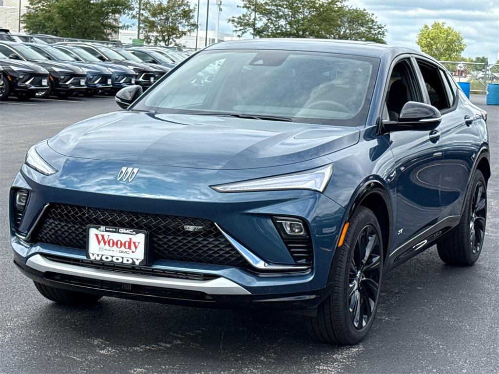 new 2025 Buick Envista car, priced at $28,000