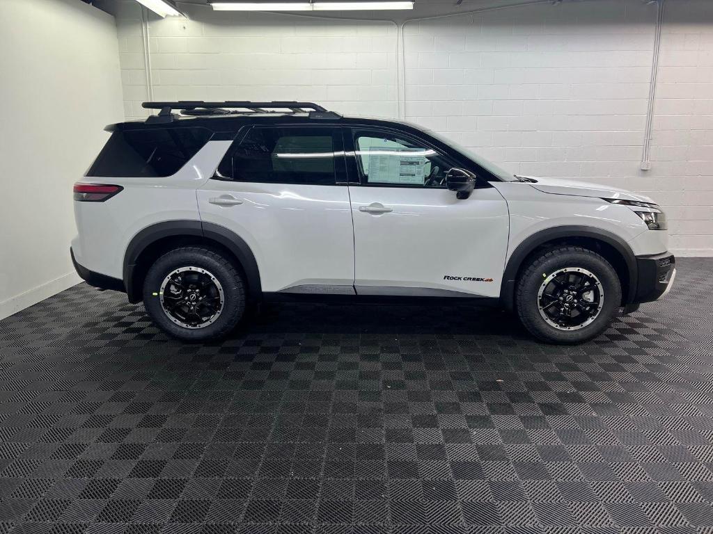 new 2025 Nissan Pathfinder car, priced at $41,177