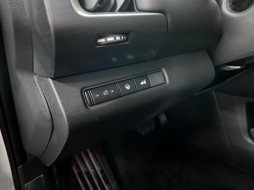 new 2025 Nissan Pathfinder car, priced at $41,177