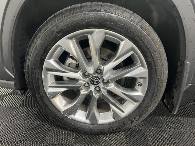 used 2022 Toyota Highlander car, priced at $38,497