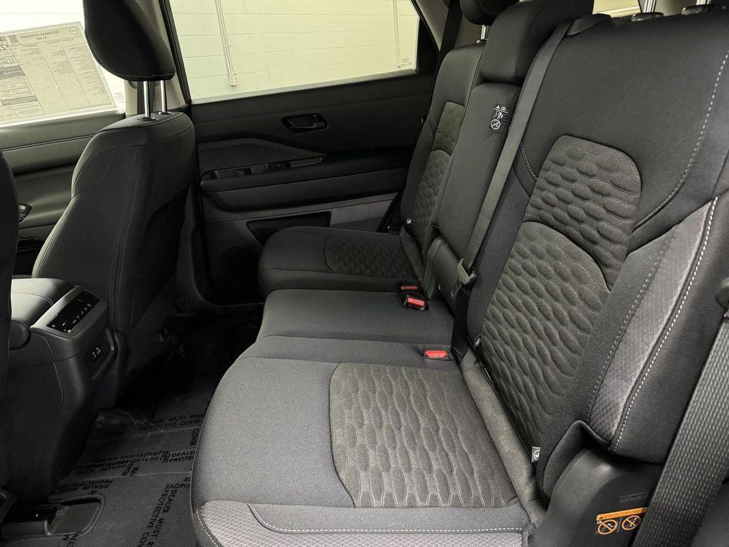 new 2025 Nissan Pathfinder car, priced at $41,997