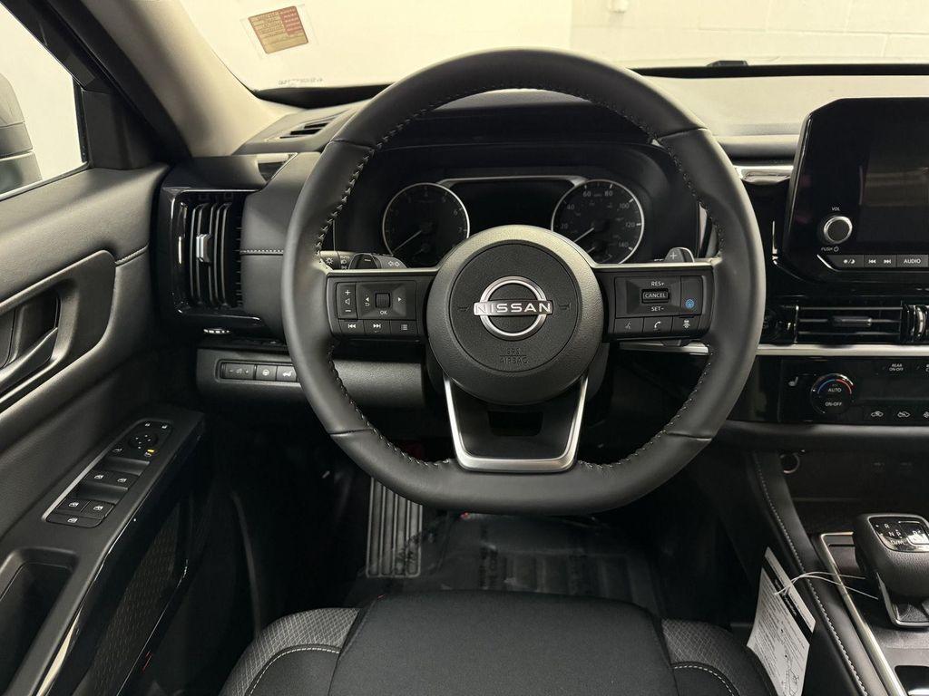 new 2025 Nissan Pathfinder car, priced at $41,997
