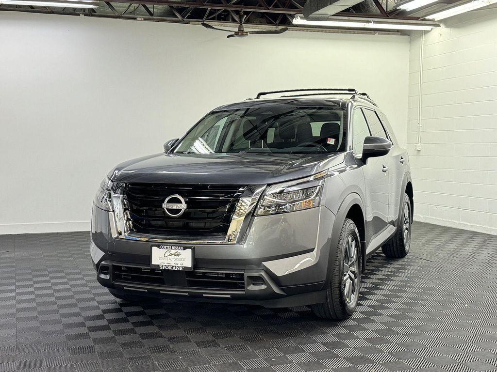 new 2025 Nissan Pathfinder car, priced at $41,997
