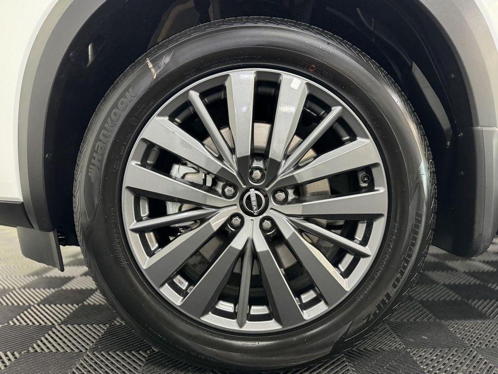 new 2025 Nissan Pathfinder car, priced at $47,997