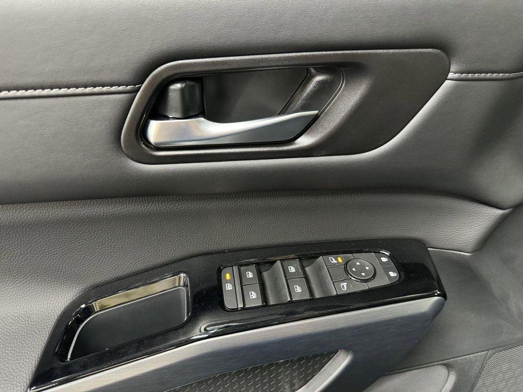 new 2025 Nissan Pathfinder car, priced at $43,497