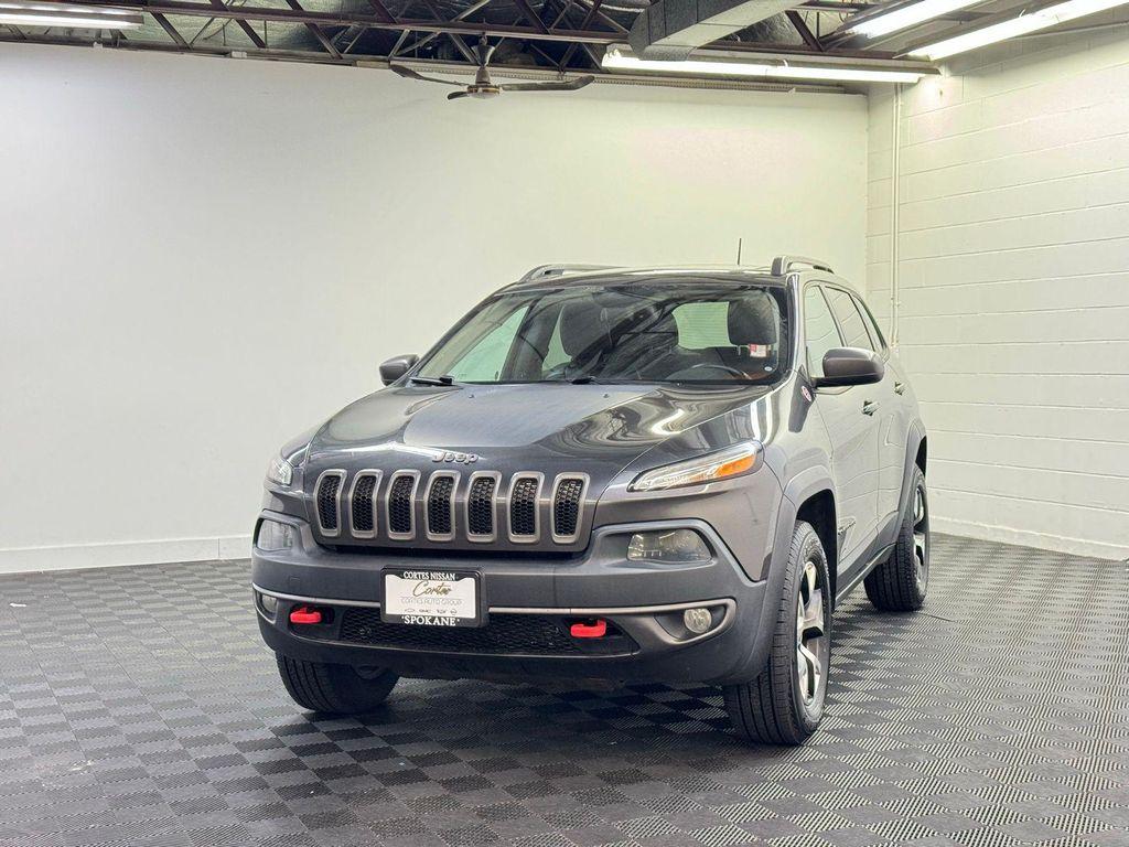 used 2015 Jeep Cherokee car, priced at $11,497