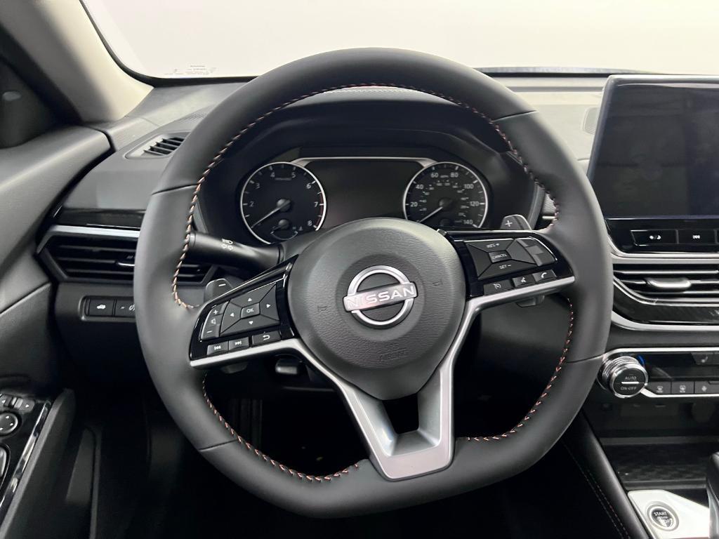 new 2025 Nissan Altima car, priced at $33,997