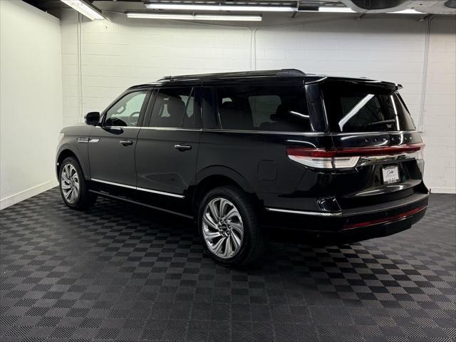 used 2022 Lincoln Navigator car, priced at $51,497
