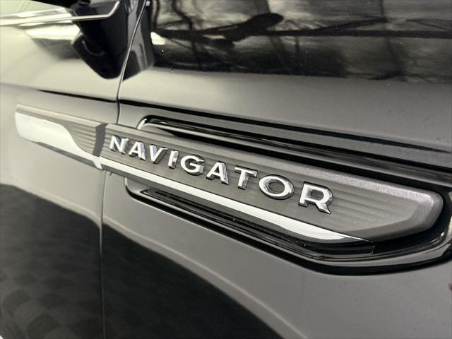 used 2022 Lincoln Navigator car, priced at $51,497