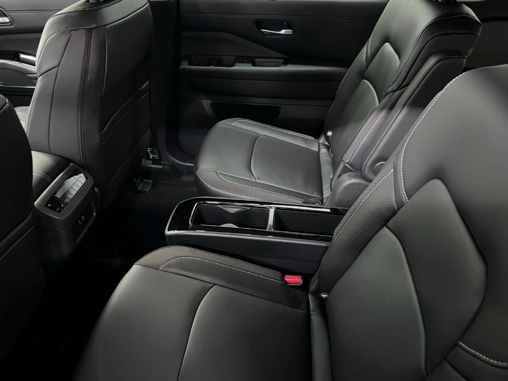 new 2025 Nissan Pathfinder car, priced at $48,014