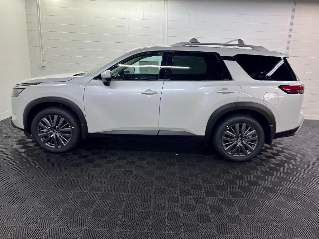 new 2025 Nissan Pathfinder car, priced at $48,014
