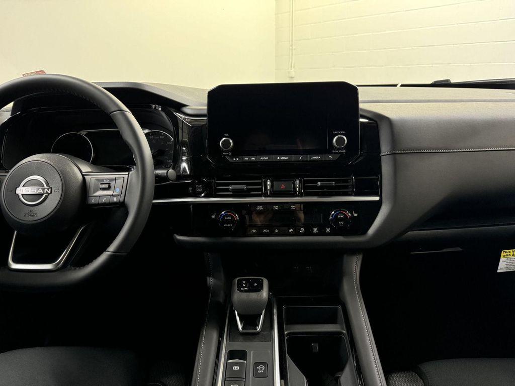 new 2025 Nissan Pathfinder car, priced at $40,997
