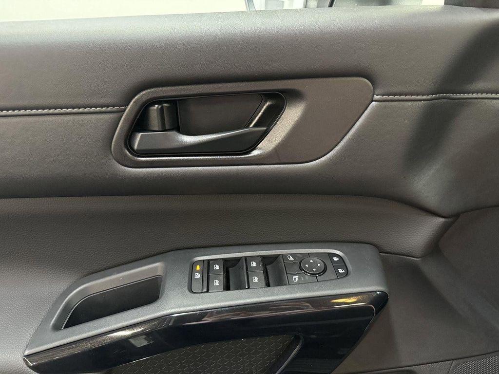 new 2025 Nissan Pathfinder car, priced at $41,497