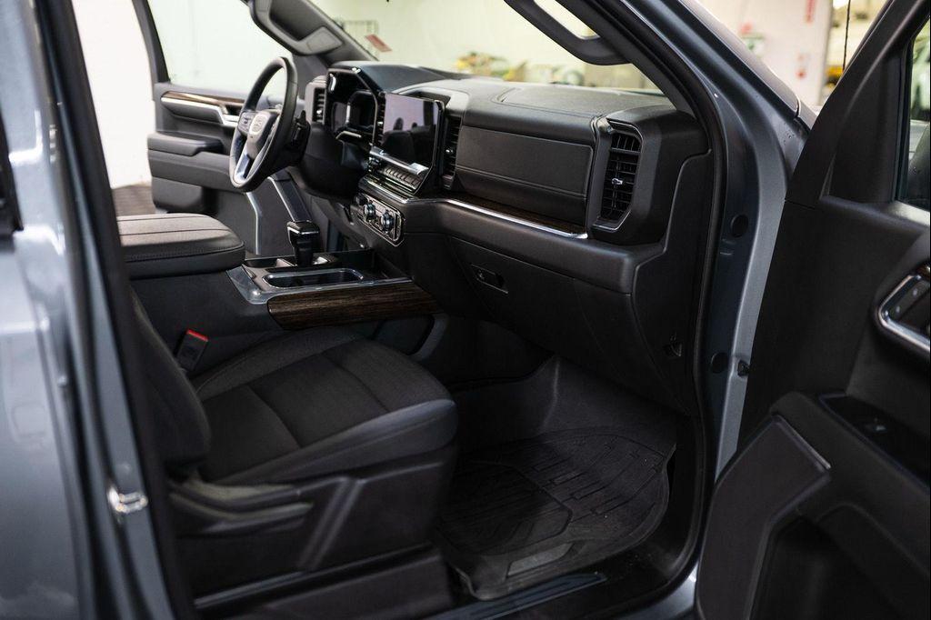 used 2024 GMC Sierra 1500 car, priced at $52,997
