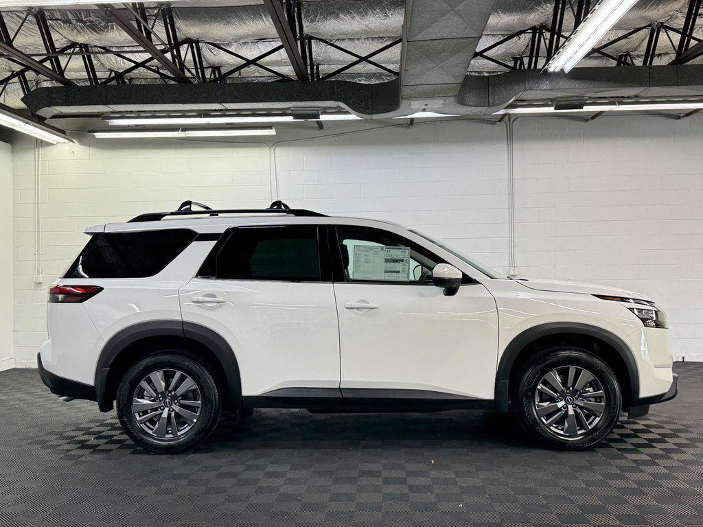 new 2025 Nissan Pathfinder car, priced at $40,997