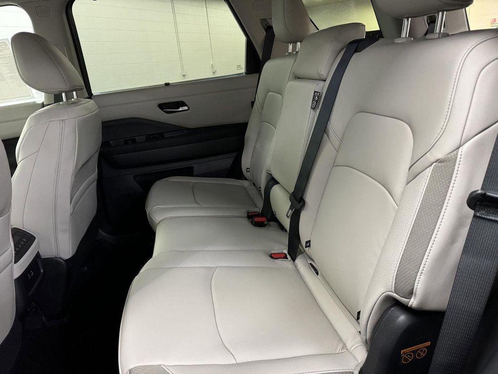 new 2025 Nissan Pathfinder car, priced at $45,497