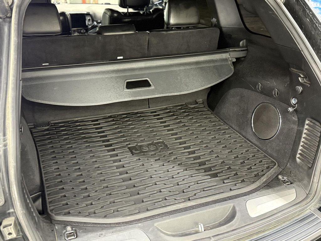 used 2021 Jeep Grand Cherokee car, priced at $27,497