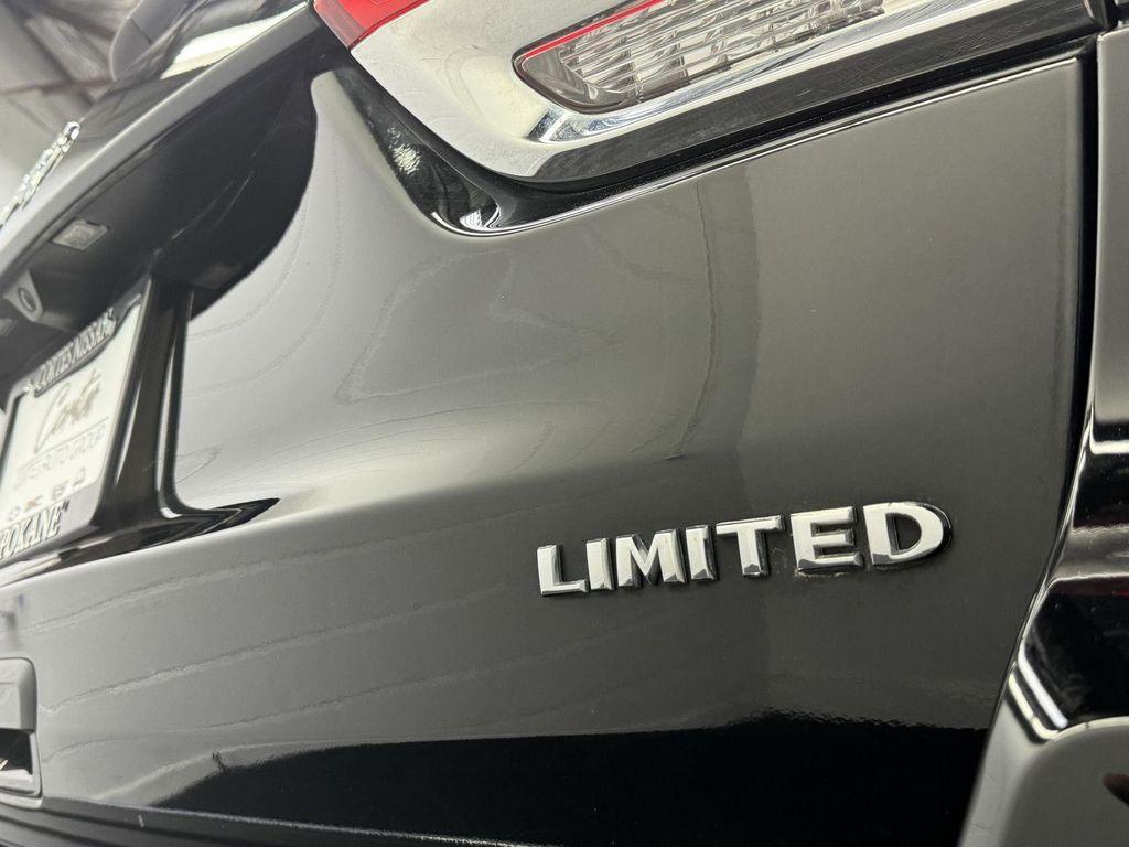 used 2018 Jeep Grand Cherokee car, priced at $19,847