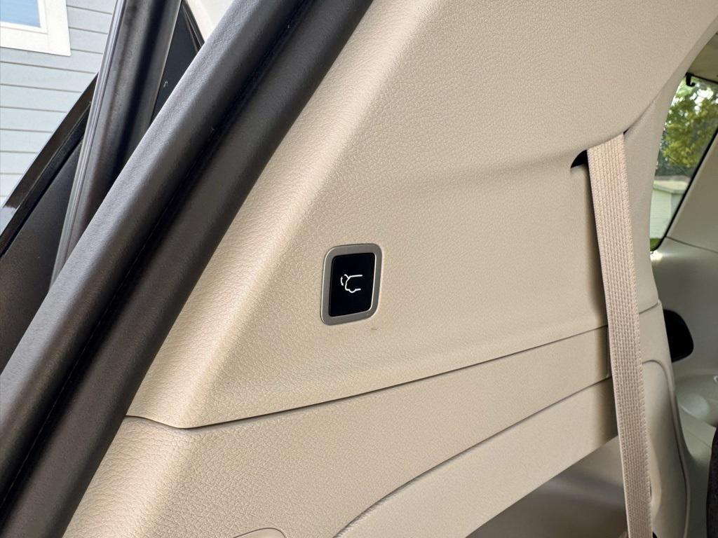 used 2020 Chrysler Pacifica car, priced at $23,313