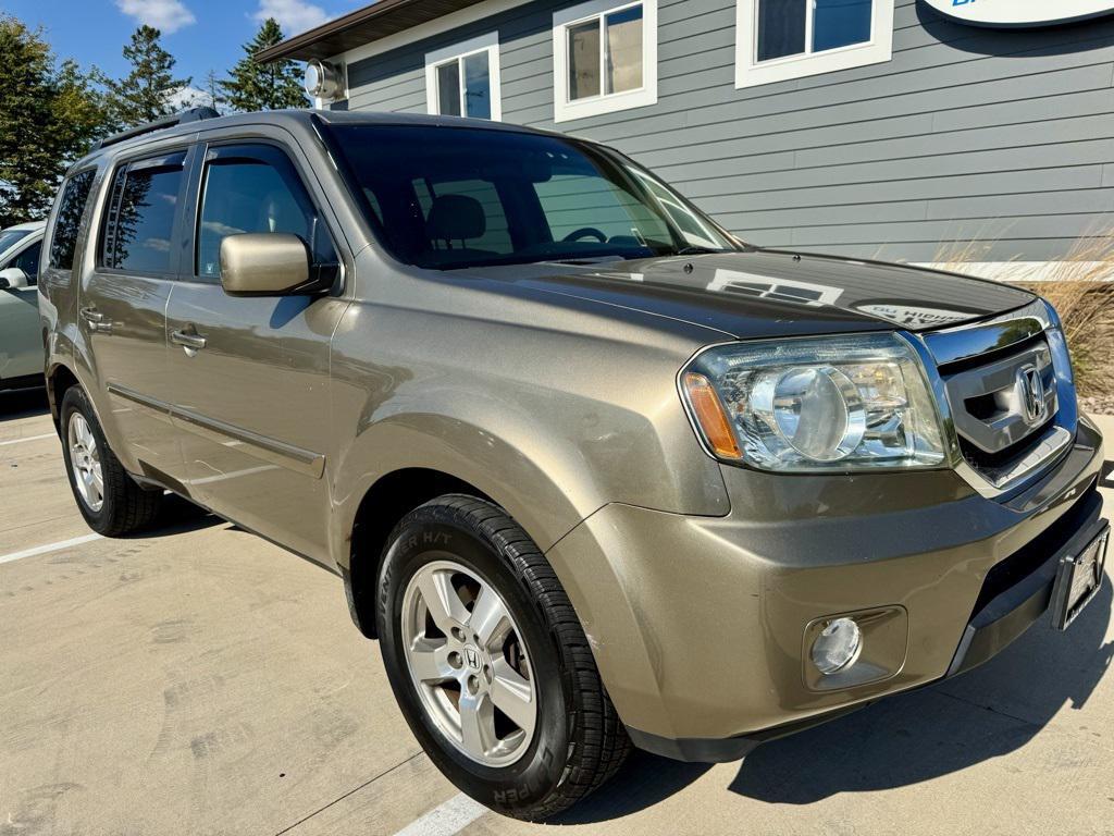 used 2011 Honda Pilot car, priced at $12,994