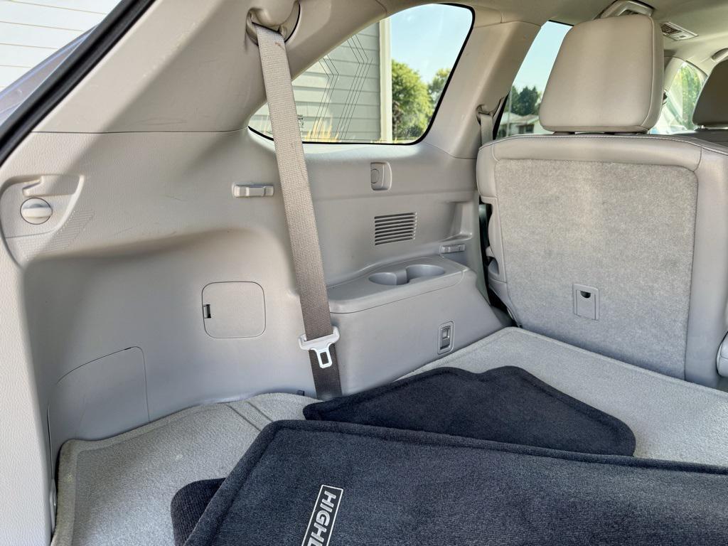 used 2016 Toyota Highlander car, priced at $23,810
