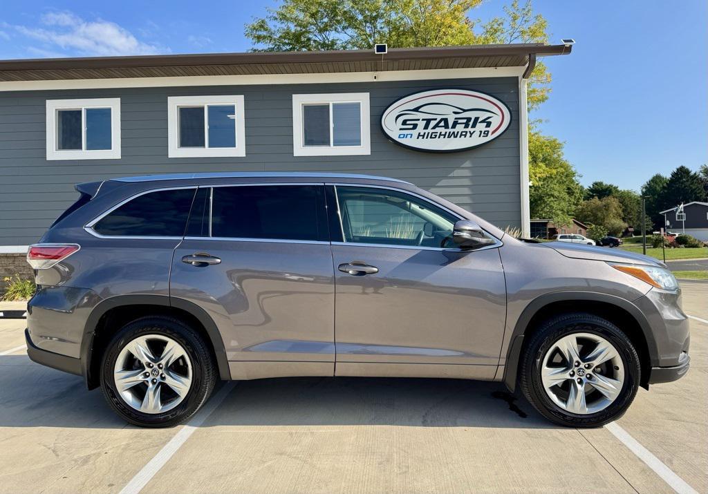 used 2016 Toyota Highlander car, priced at $23,810