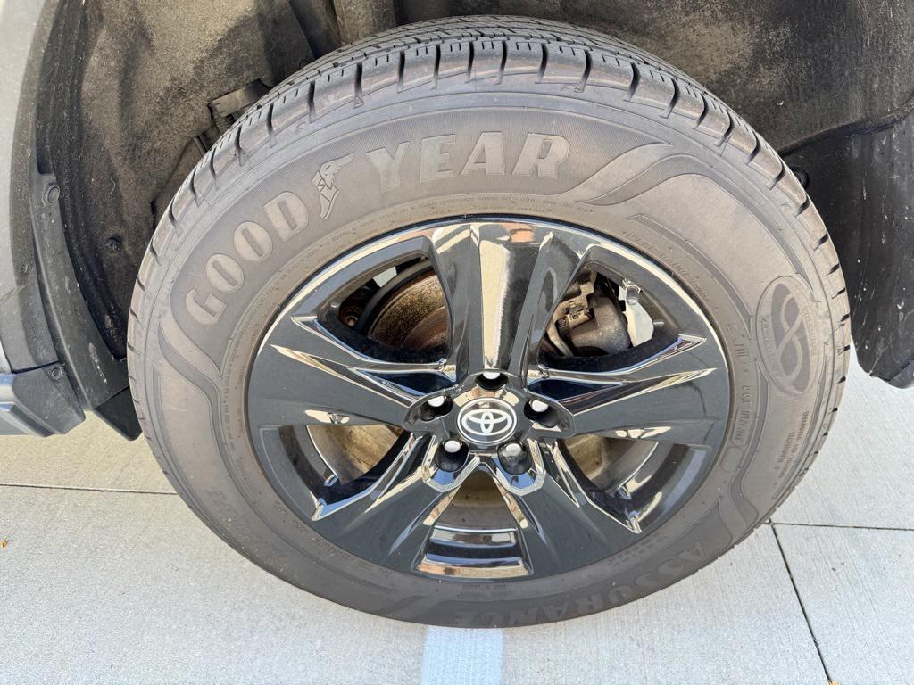 used 2021 Toyota RAV4 Hybrid car, priced at $22,880