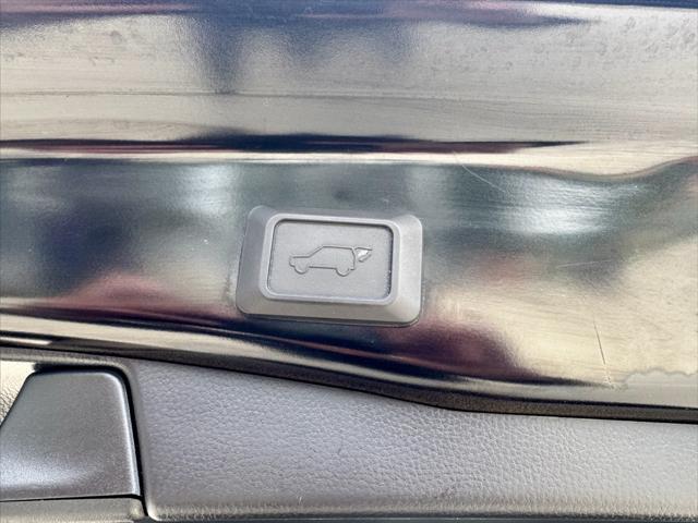 used 2022 Toyota RAV4 Hybrid car, priced at $27,281