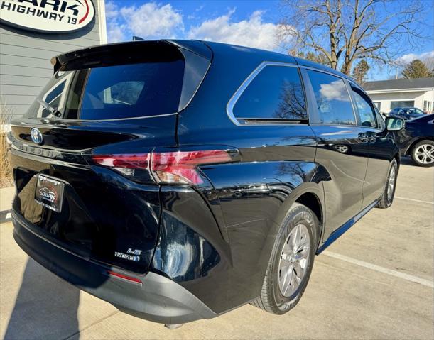 used 2022 Toyota Sienna car, priced at $32,818