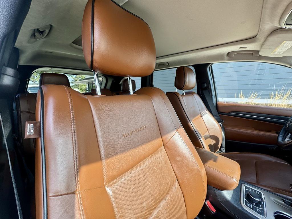 used 2015 Jeep Grand Cherokee car, priced at $19,897