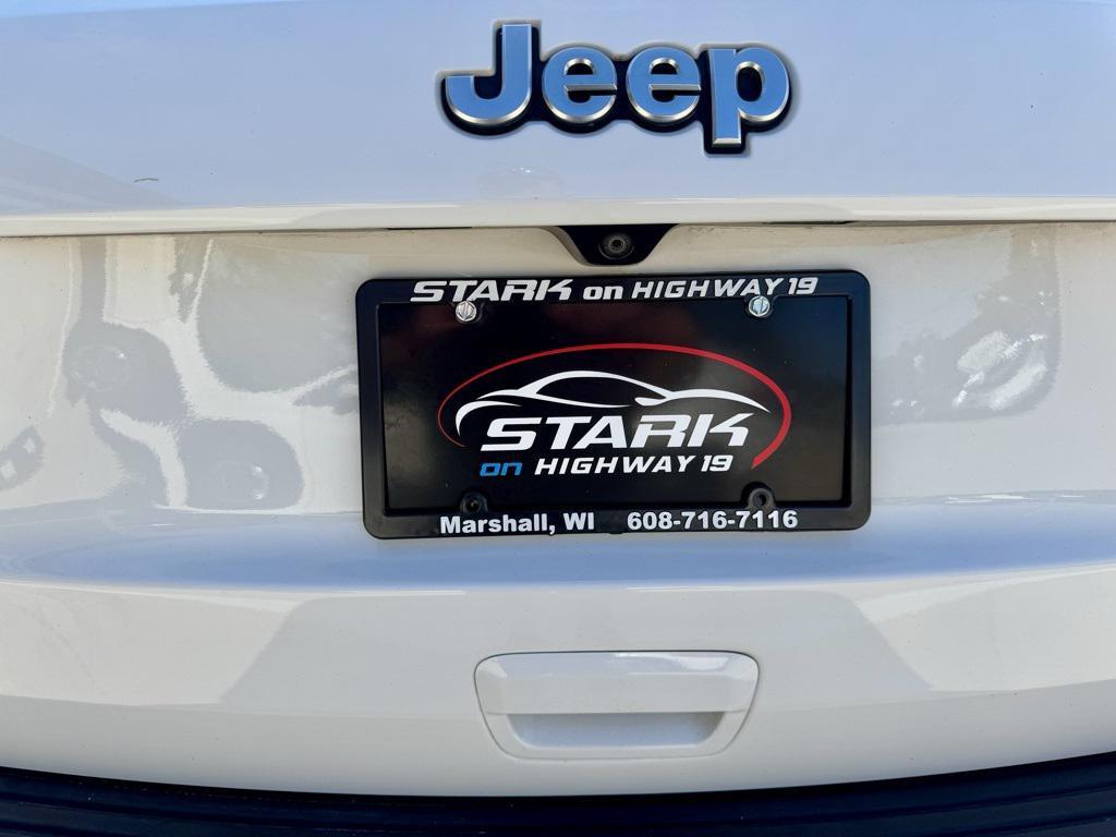 used 2015 Jeep Grand Cherokee car, priced at $19,897