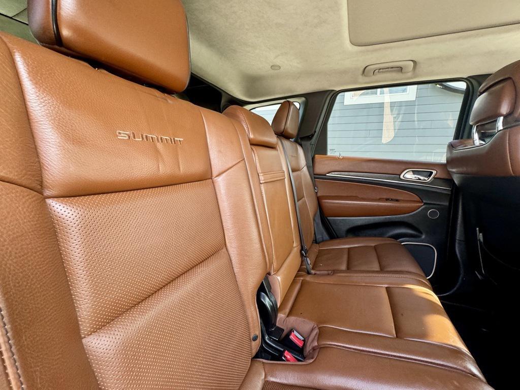 used 2015 Jeep Grand Cherokee car, priced at $19,897