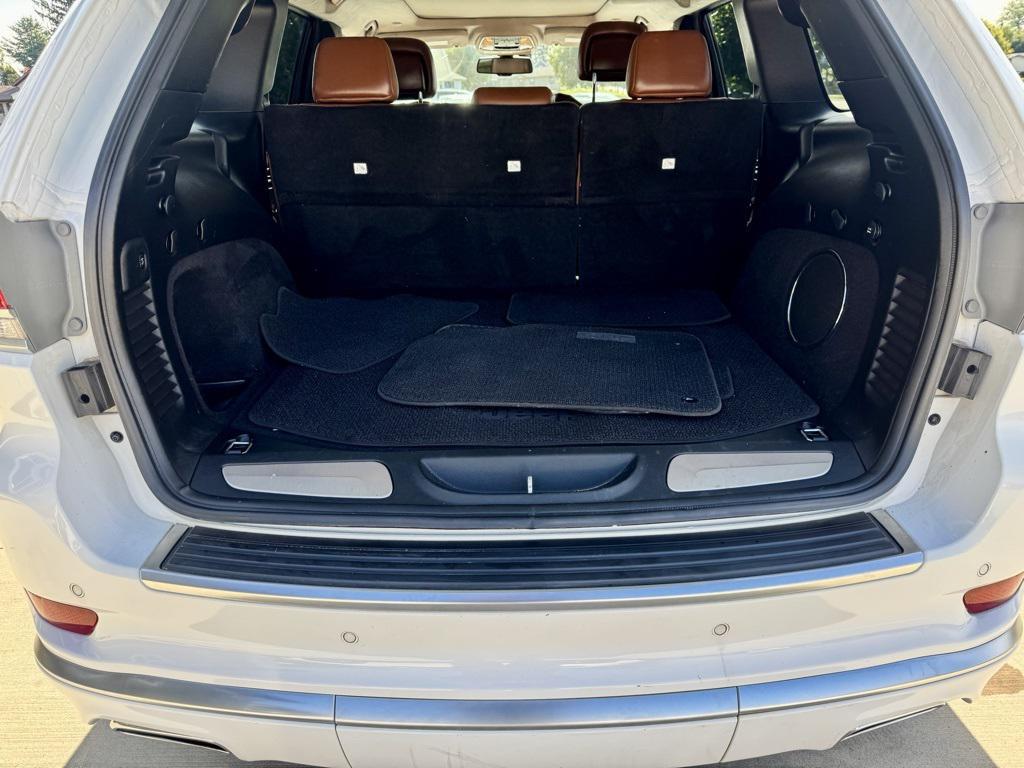 used 2015 Jeep Grand Cherokee car, priced at $19,897