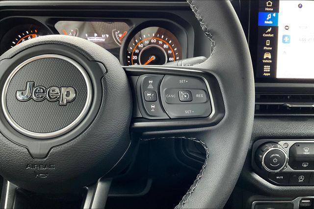 new 2025 Jeep Gladiator car, priced at $43,705