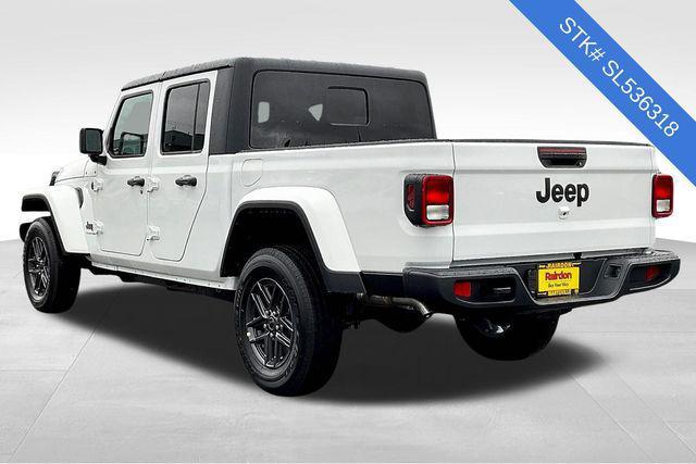 new 2025 Jeep Gladiator car, priced at $43,705