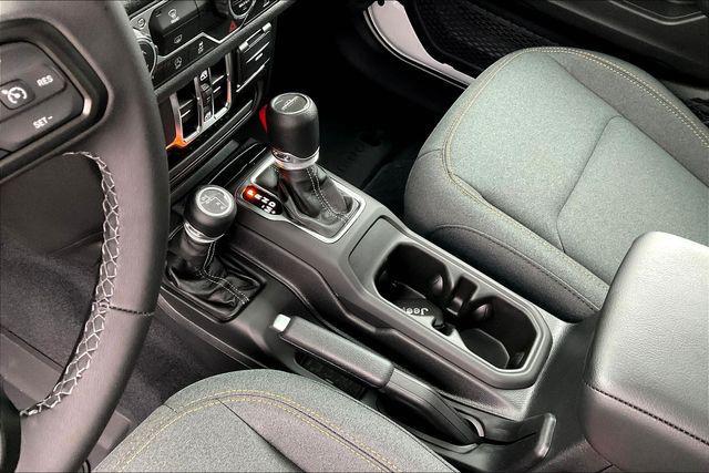 new 2025 Jeep Gladiator car, priced at $43,705