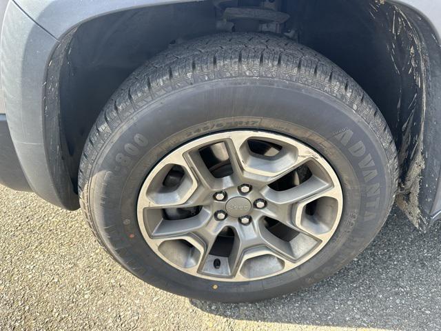 used 2020 Jeep Cherokee car, priced at $20,500