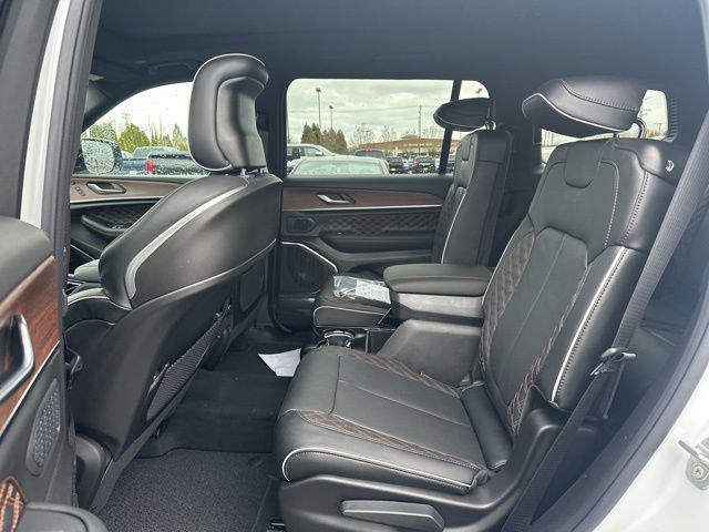 new 2025 Jeep Grand Cherokee L car, priced at $62,580