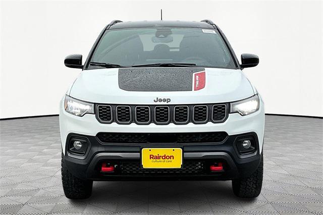 new 2025 Jeep Compass car, priced at $31,990