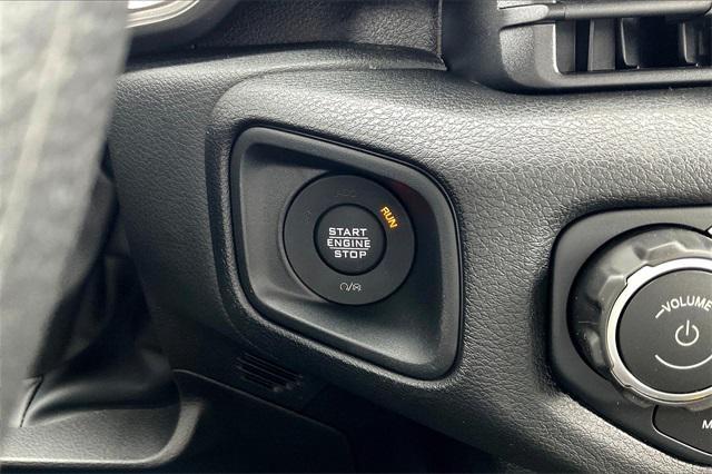 new 2025 Jeep Gladiator car, priced at $43,680