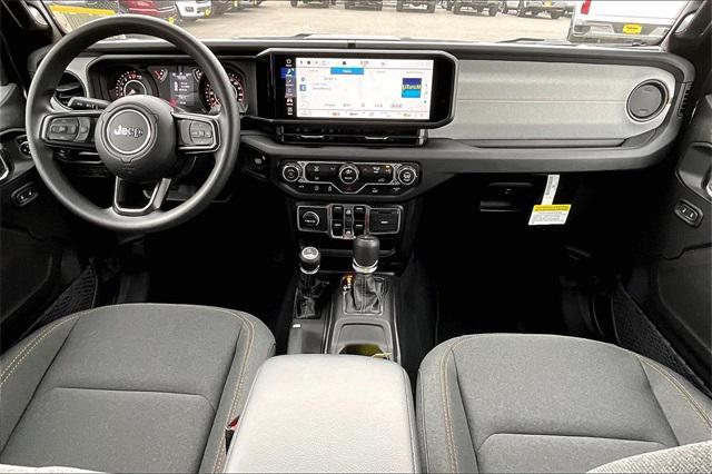new 2025 Jeep Gladiator car, priced at $43,680