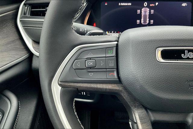 new 2025 Jeep Grand Cherokee car, priced at $43,750