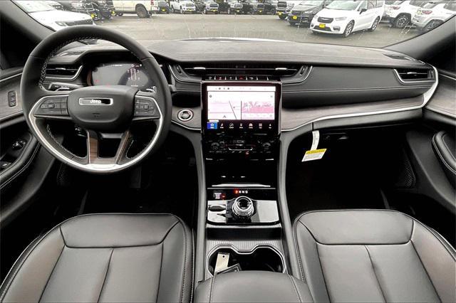 new 2025 Jeep Grand Cherokee car, priced at $51,940